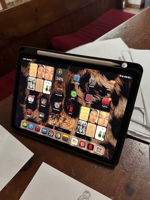 iPad Air 5 (2022, M1 series) + Acessórios