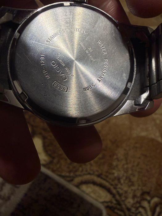 Продам чоловічий годинник