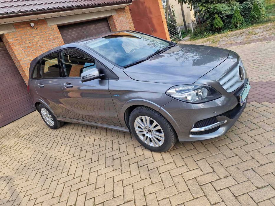 Mercedes-Benz B-Class 2017 - механіка, метан