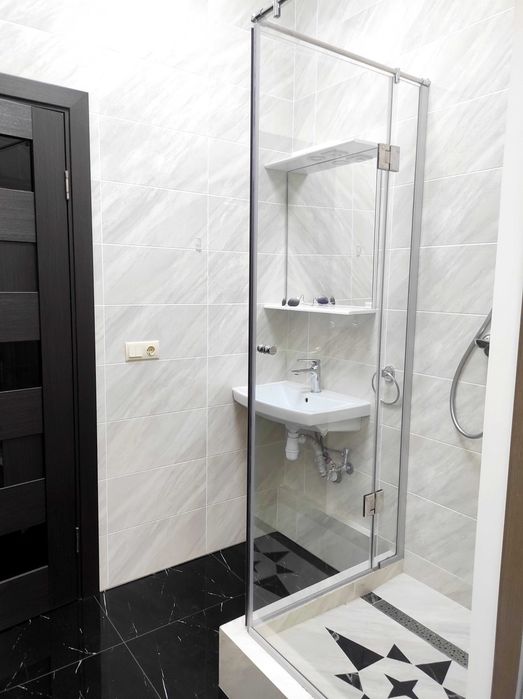 Сдам Офис 160 м2 на Греческой площади. 4 кабинета. С мебелью