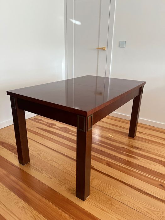 Rozkładany stół + 6 Krzeseł