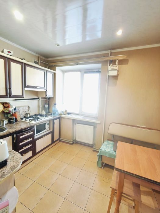 Центр,продаж двокімнатної квартири. Автономне опалення.Леха качинськог