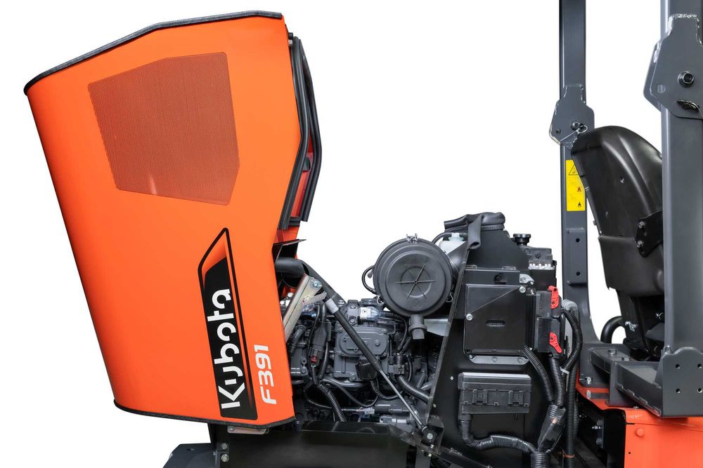 Kubota F391 4WD + deck bijakowy TEG Special 1600 HD – fabrycznie nowa!