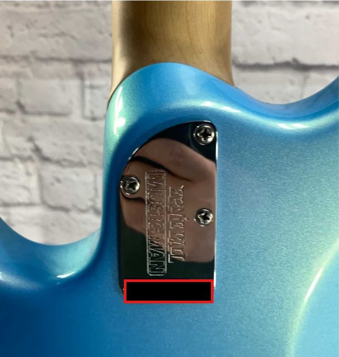Ernie Ball Music Man Silhouette HSH (Made in USA) com Mala Rígida