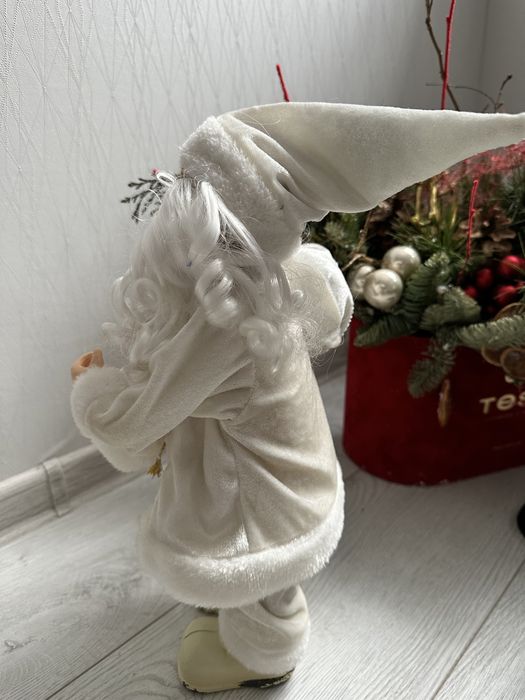 Санта Клаус Дед Мороз 37см с подарками под елку Новый Год