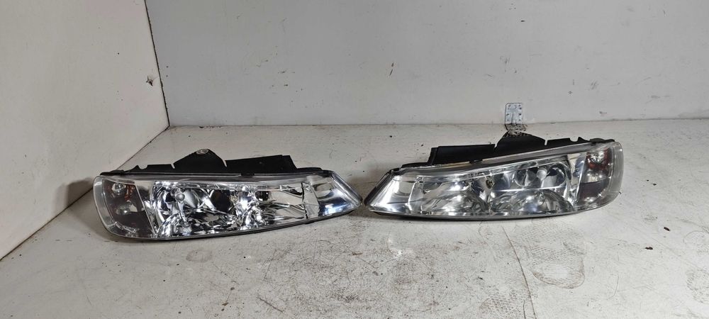 Peugeot 407 Sedan SW Komplet Lamp Przednich Przód Cena za Komplet