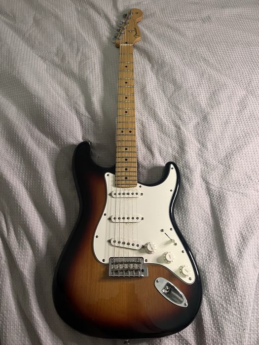 Fender Player Stratocaster (2021) – Edição 75º Aniversário