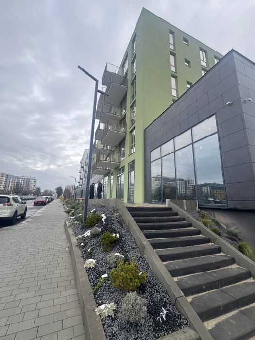 Оренда  фасадного приміщення у ЖК lux Gallery 162,1 м2