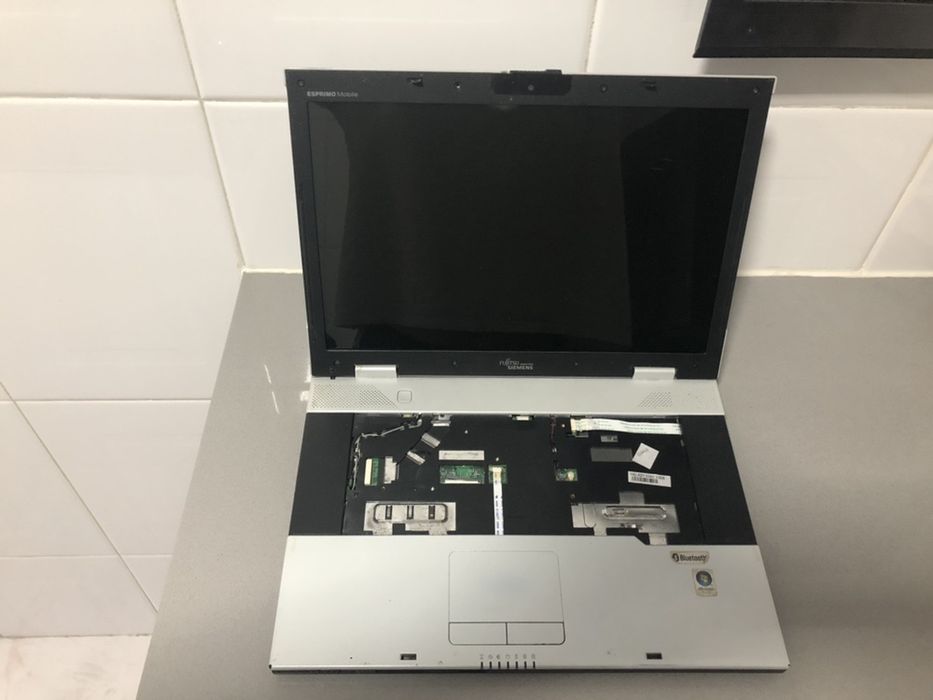 Pc portátil Fujitsu Siemens Esprimo mobile V6535