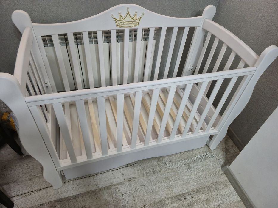 Детская  кроватка