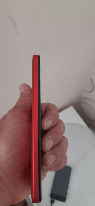 Продам смартфон Леново А-6000 не включаеца