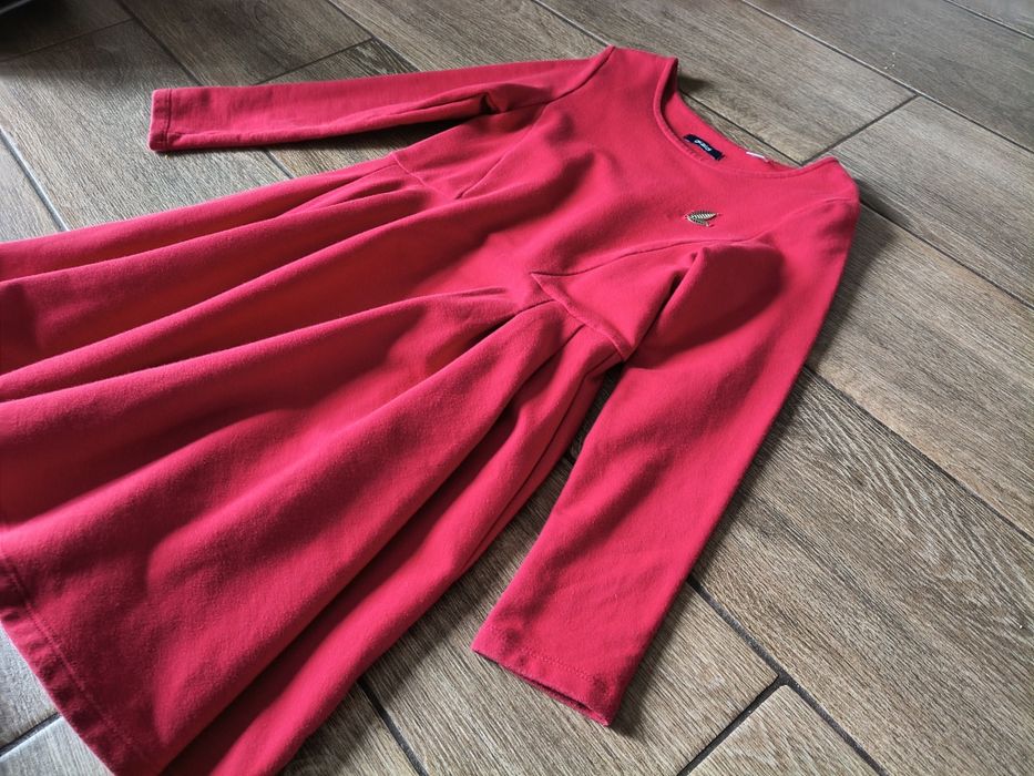 Elegancka sukienka czerwona okaidi 128