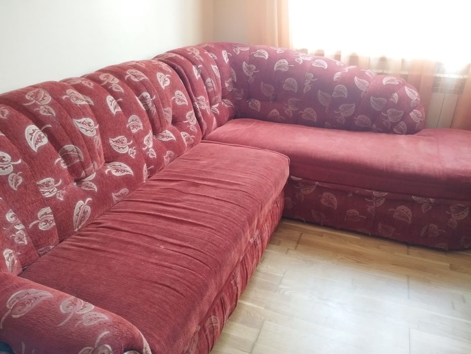 Продам м'який куток і два крісла