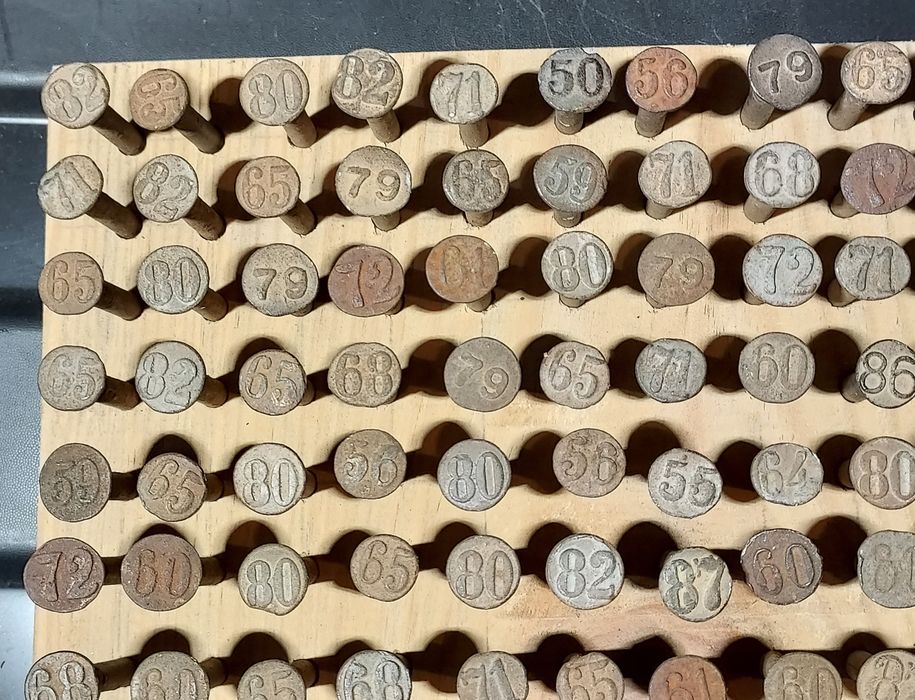 Pregos numerados usados no comboio(trem) Portugal