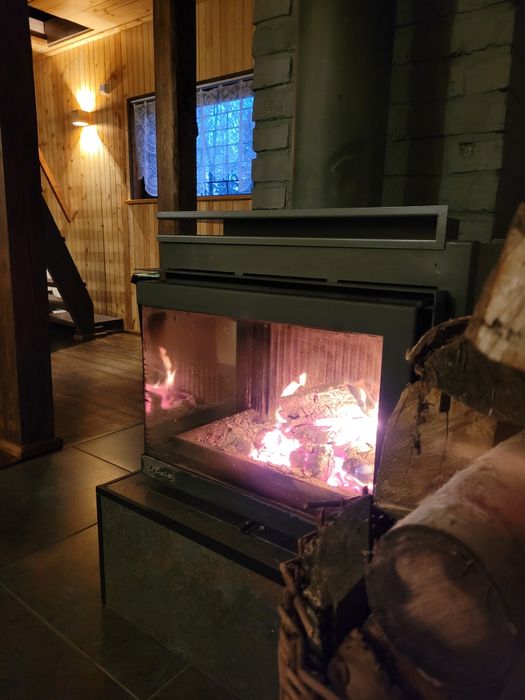 Domek z Jacuzzi Balią nad rzeką do wynajęcia 35 km od Warszawy, kajaki