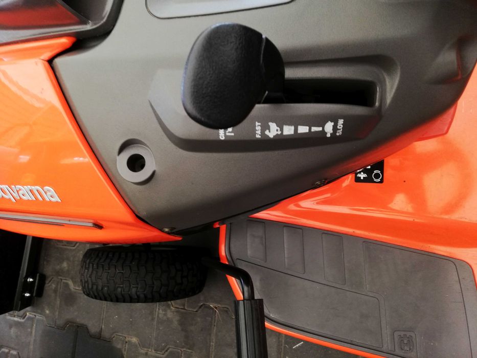Kosiarka traktorek ogrodowy Husqvarna , Briggs , kosz , wybór