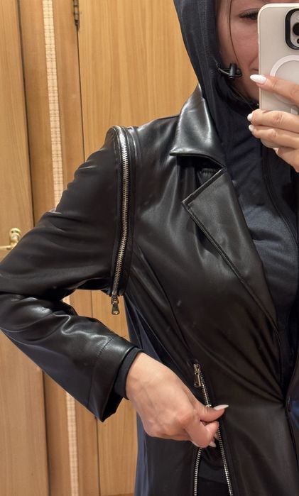 Тренч-жилетка з екошкіри на замші