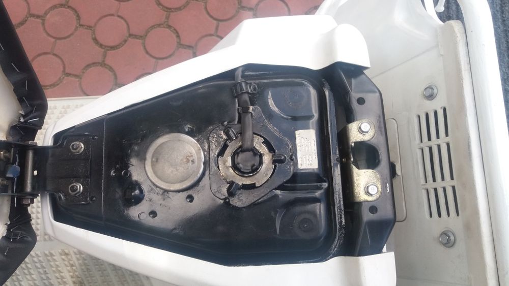 Продам трёх колесный мопед .