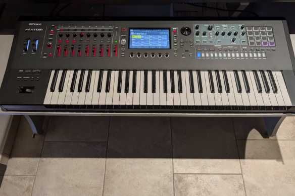 Roland Fantom 6 com exp EX