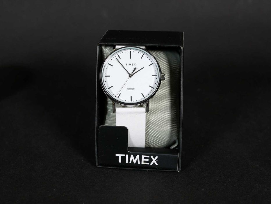 Timex Tw2R26100 с белым циферблатом 41мм