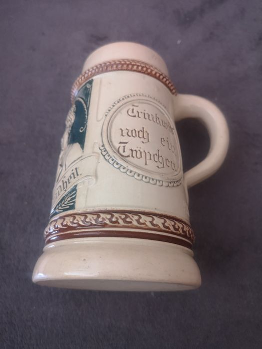 Kufel kamionkowy niemiecki