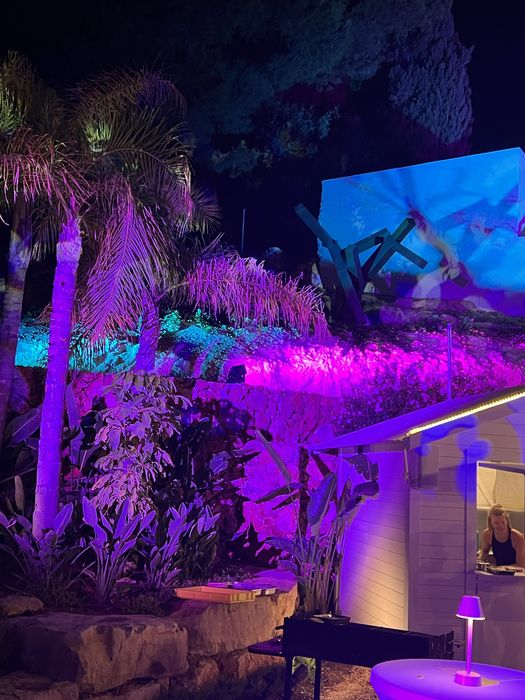 Aluguer de equipamento de  audiovisuais eventos casamentos batizados