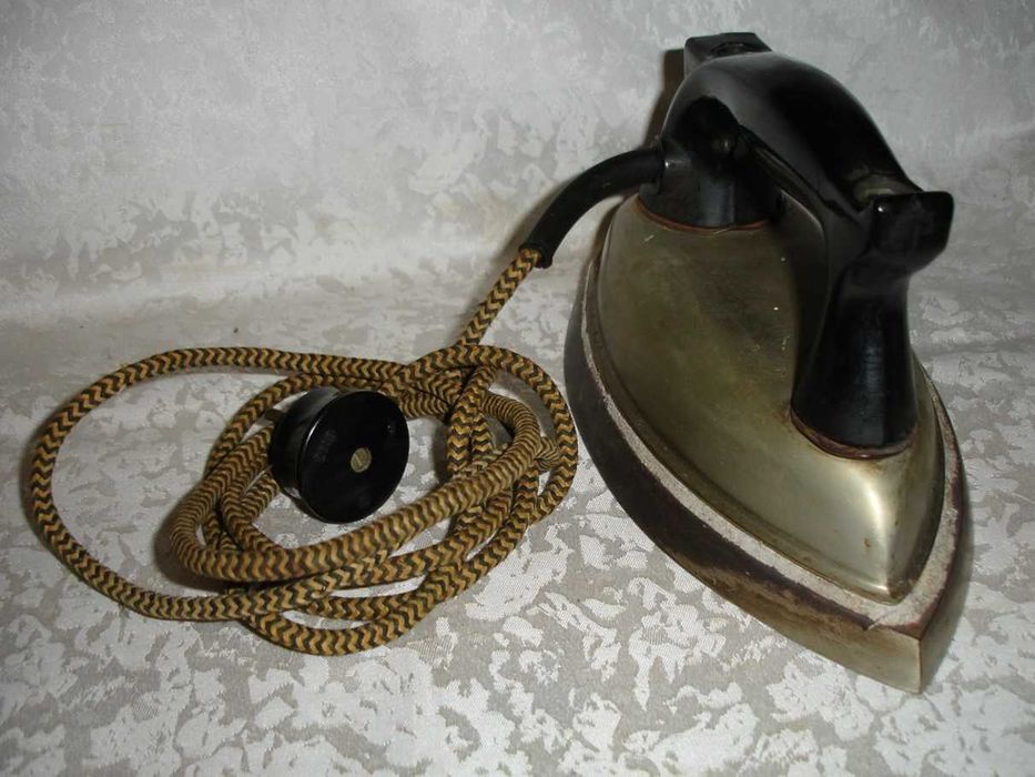 Утюг/електроПРАСКА РЕТРО - 1960 рік. Вага 2,5 кг. 400 Вт. РОБОЧИЙ стан