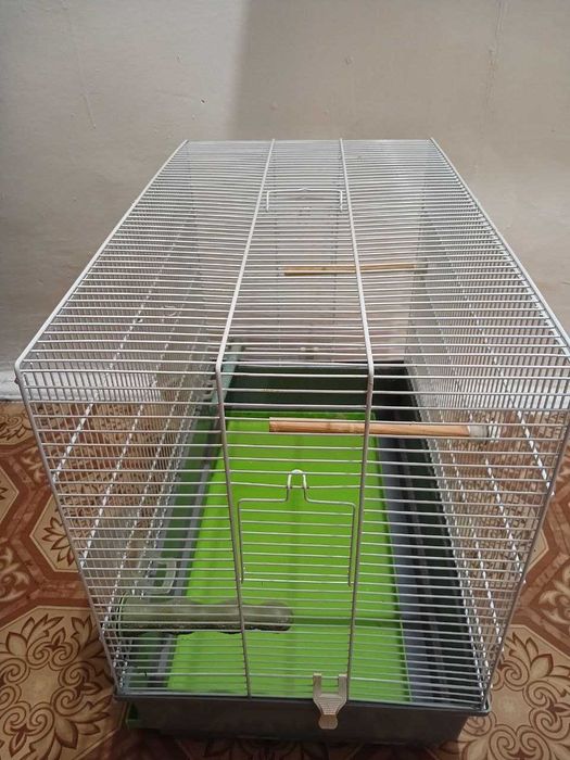 Просторная и Уютная Клетка для Вашего Пернатого Друга!