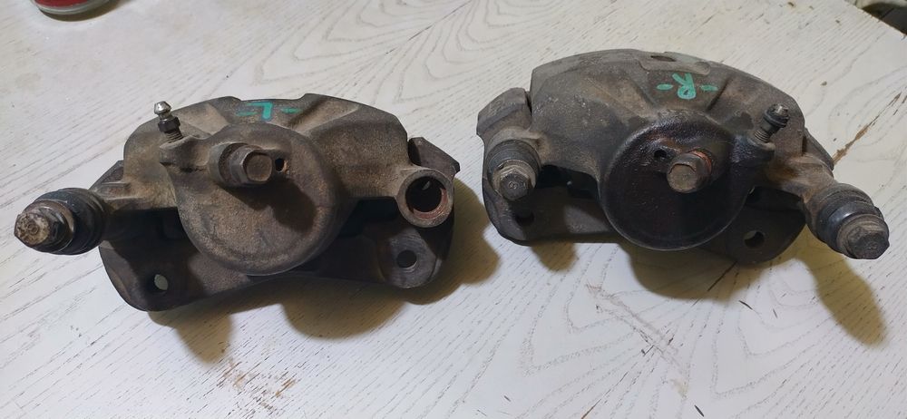 Продам суппорта Toyota Celica ST 180