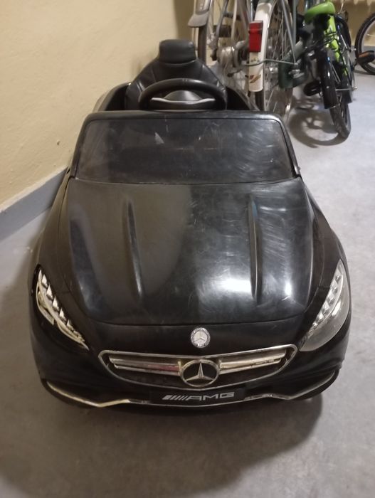 Auto Mercedes dla chłopca