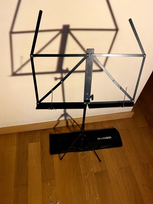 Estante Musica Thomann