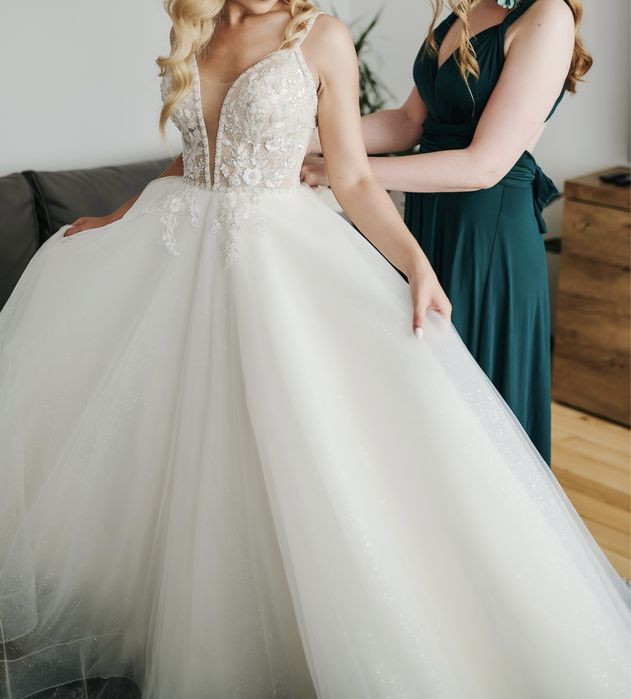 Suknia ślubna glamour