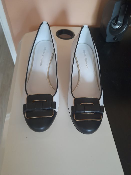 Eleganckie buty Baldowski rozmiar 40