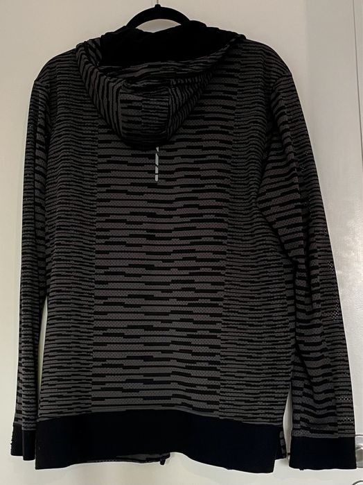 Casaco Fuzex da Asics - Novo