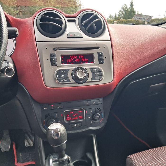 Alfa Romeo Mito benzyna 1.4 Poznań