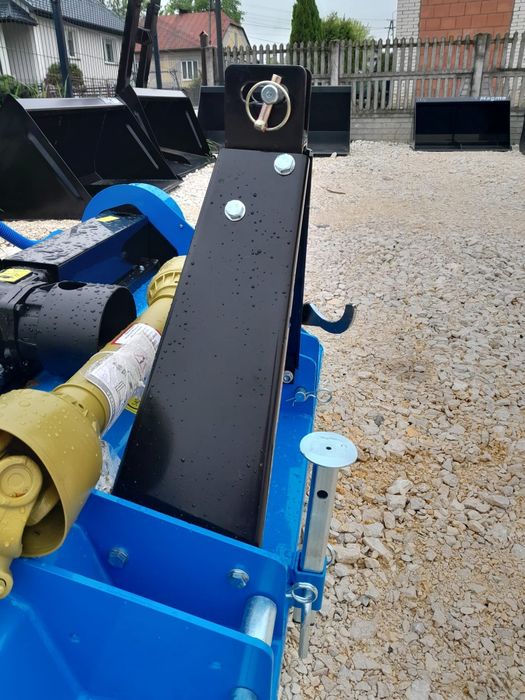 Nowa solidna kosiarka bijakowa AM 155 cm do trawy Agrostar