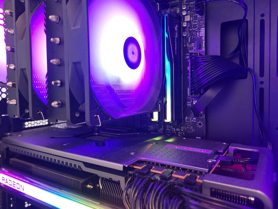 PC - Ryzen 7 7800X3D - Sapphire NITRO+ RX 7900 XTX