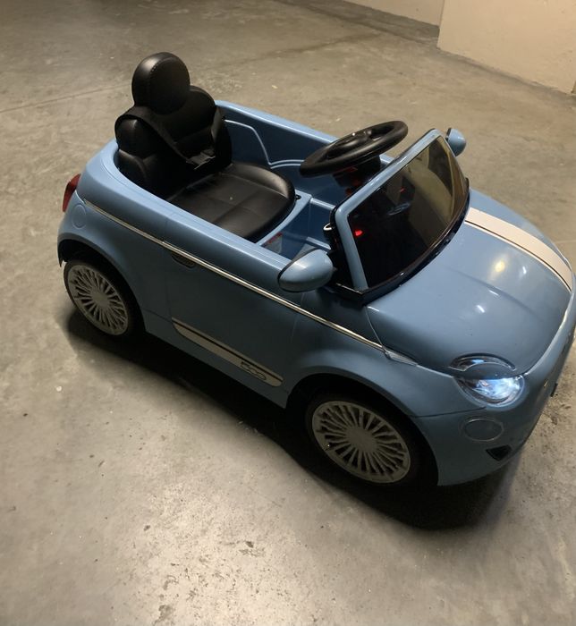Carro electrico FIAT 500 para criança conduzir dentro  chipolino