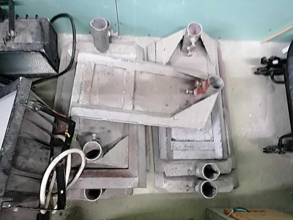 suporte para holofotes 9 tubos ferro c/3 metros e 8 suportes de roda