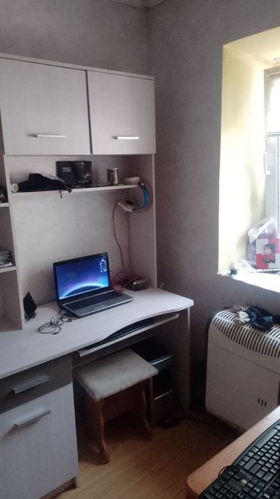 Частина будинку на довженка