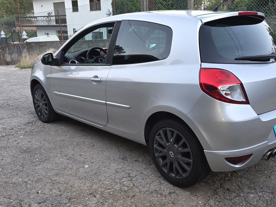 Renault clio comercial 2012