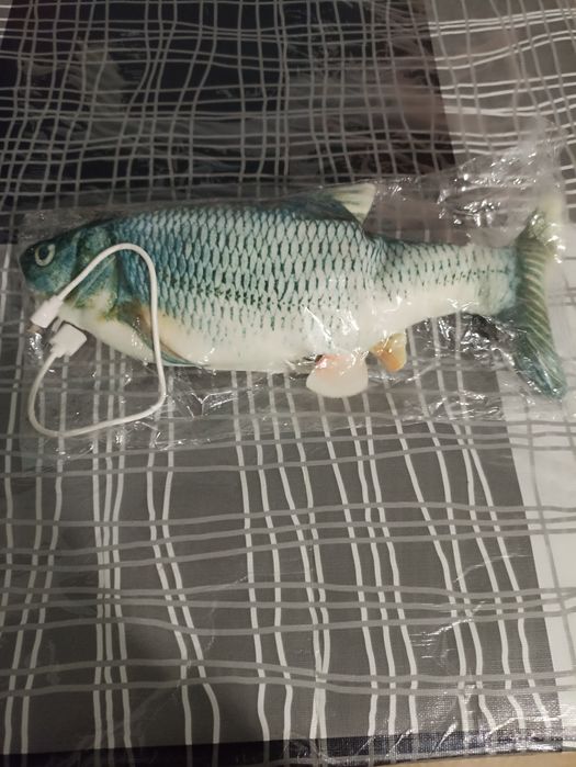 Іграшка риба електронна для тварин.