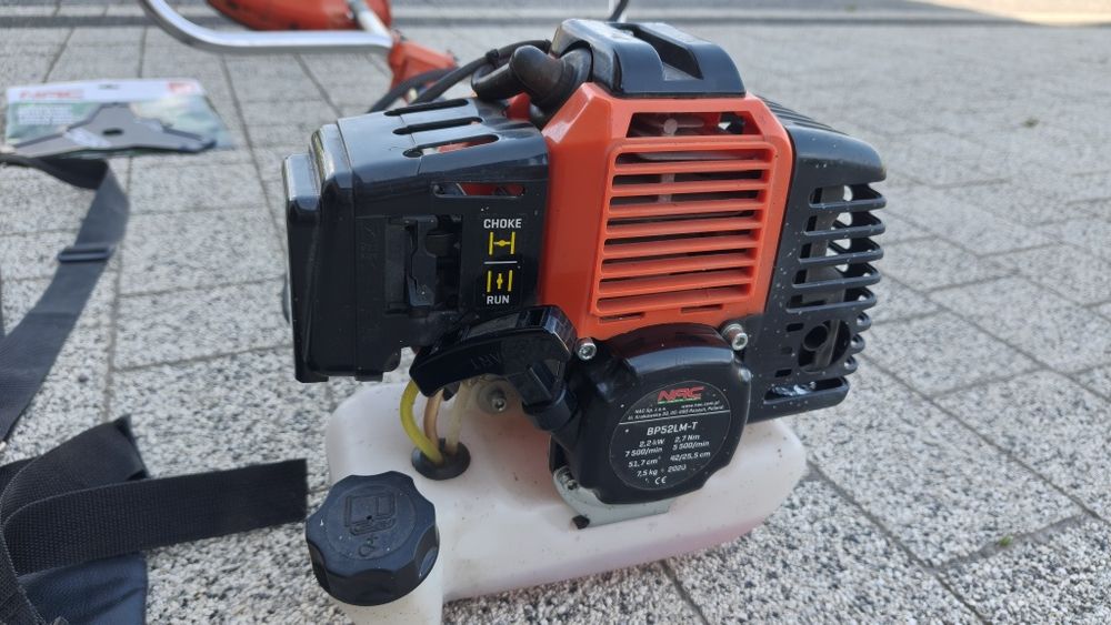Kosa podkaszarka spalinowa NAC BP52LM-T