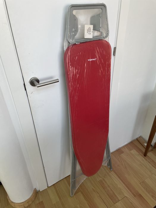 Tábua de engomar Tefal nova