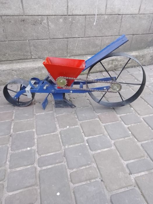 Сівалка ручна для невеликих  площ