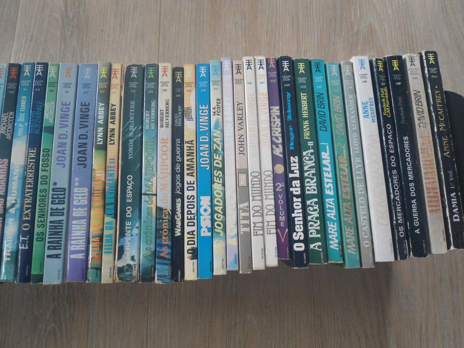 Colecção de Livros de Bolso Europa América - Ficção Cientifica
