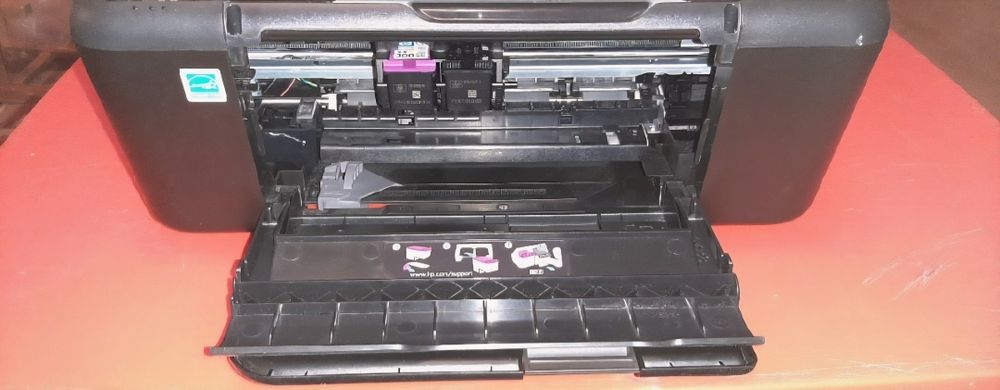 Urzadzenie wielofunkcyjne drukarka skaner ksero hp F2480