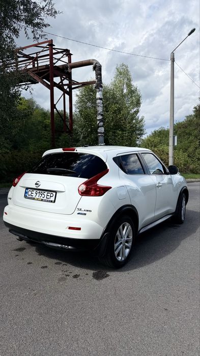Автомобіль Nissan Juke