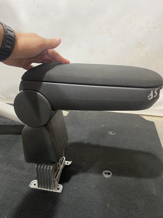 Підлокітник фабія 2,подлокотник шкода фабия 2,оригинал шкода фабія 2