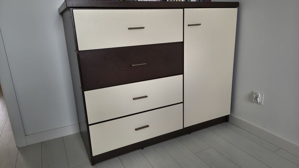 Używana komoda - stan dobry